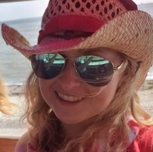 Meet your Posher, Shanae